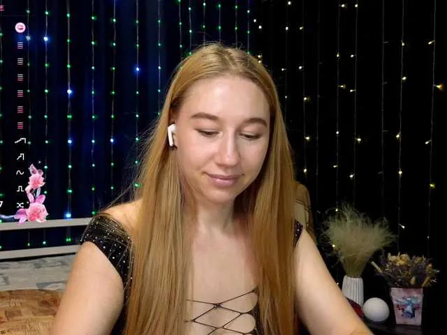Live sex webcam photo for kiska-wansday07 #291702837