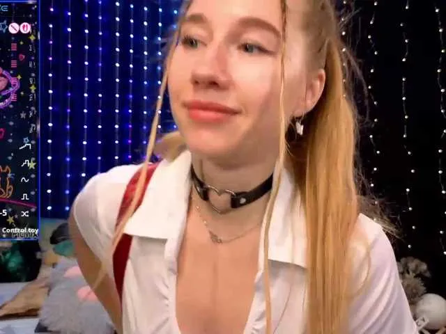 Live sex webcam photo for kiska-wansday07 #294270595