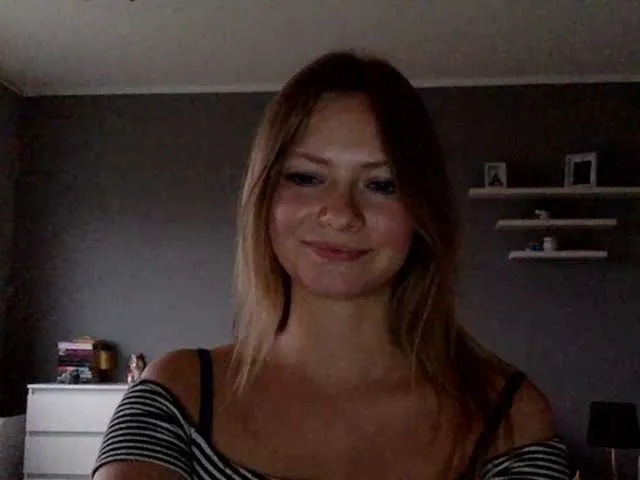 Live sex webcam photo for kissMillie #290890666