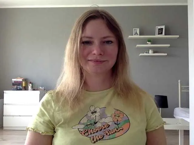 Live sex webcam photo for kissMillie #291104525