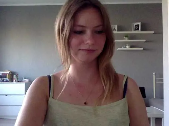 Live sex webcam photo for kissMillie #291287126