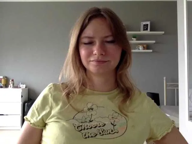 Live sex webcam photo for kissMillie #291479894