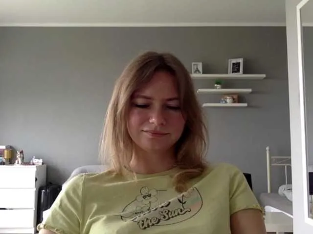 Live sex webcam photo for kissMillie #291487574