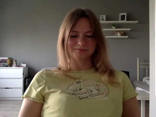 Live sex webcam photo for kissMillie #291489274