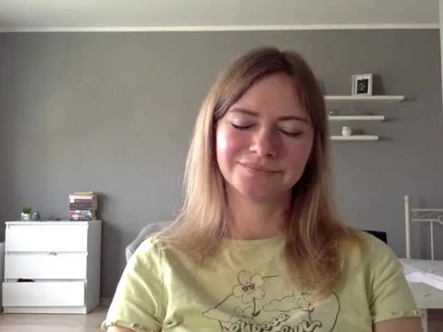 Live sex webcam photo for kissMillie #291742651