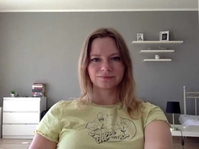 Live sex webcam photo for kissMillie #291797542