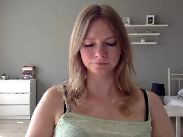 Live sex webcam photo for kissMillie #291830458