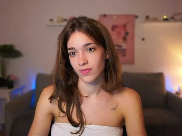 Live sex webcam photo for kissiecat #291785787