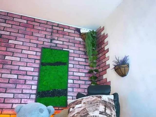 Live sex webcam photo for kisskissssss #290312669