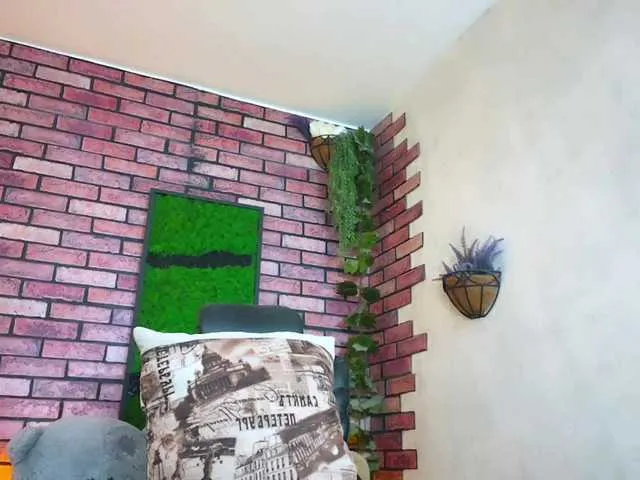 Live sex webcam photo for kisskissssss #290462932