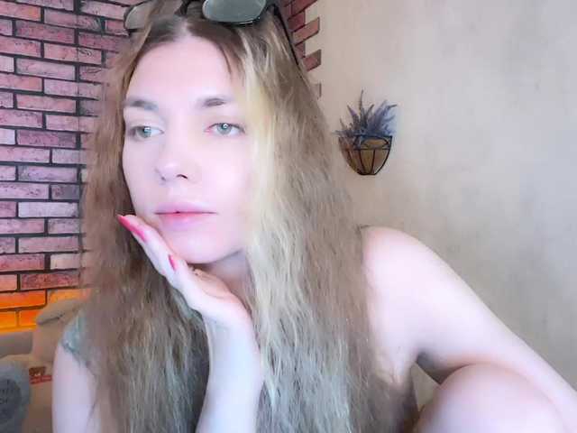 Live sex webcam photo for kisskissssss #291156916