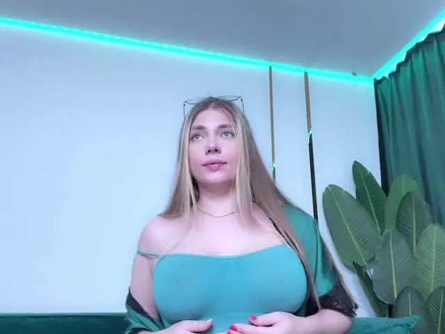 Live sex webcam photo for kisskissssss #291177763