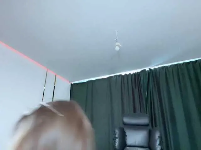 Live sex webcam photo for kisskissssss #291197508