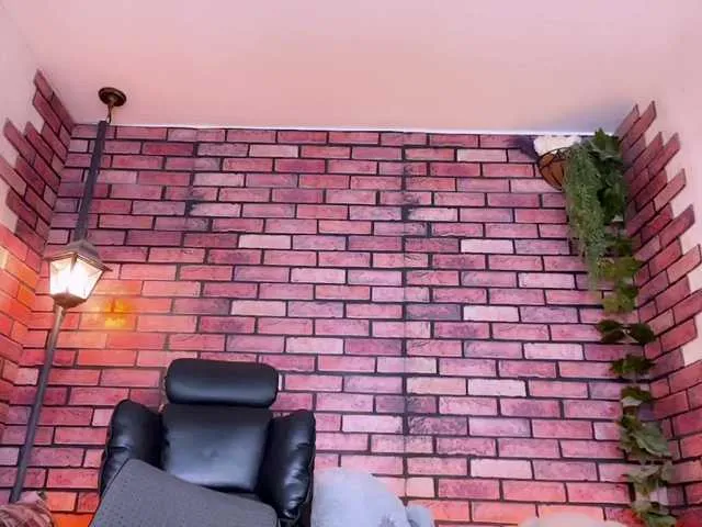 Live sex webcam photo for kisskissssss #291304066