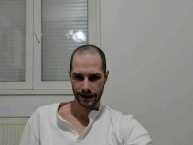 Live sex webcam photo for kisslord1994 #290329965