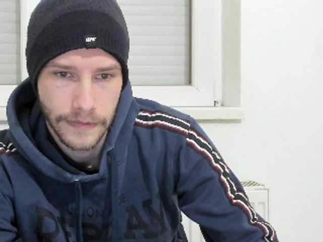 Live sex webcam photo for kisslord1994 #290365712