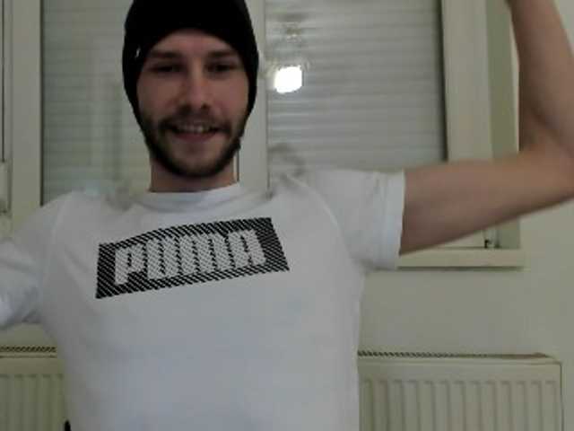 Live sex webcam photo for kisslord1994 #290393213