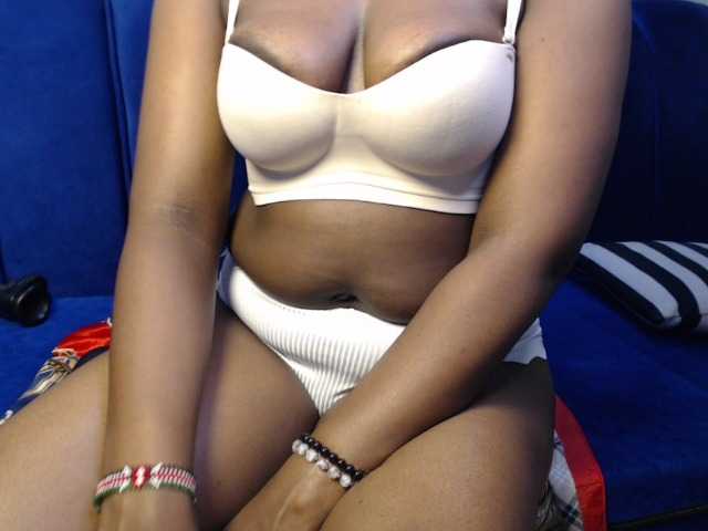 Live sex webcam photo for kissytrouble #294095460