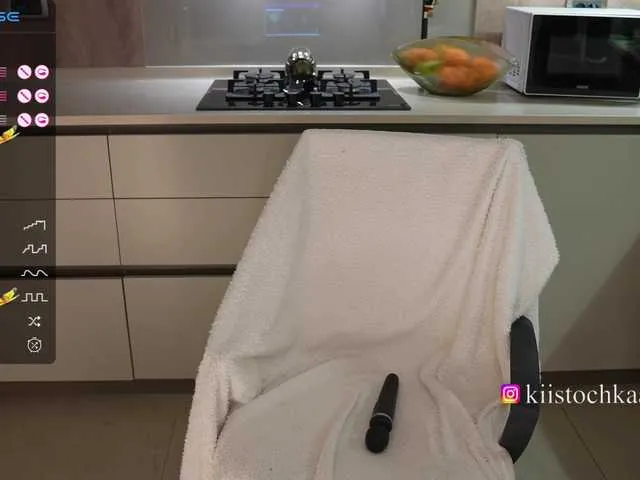 Live sex webcam photo for kistochkaa #278155864