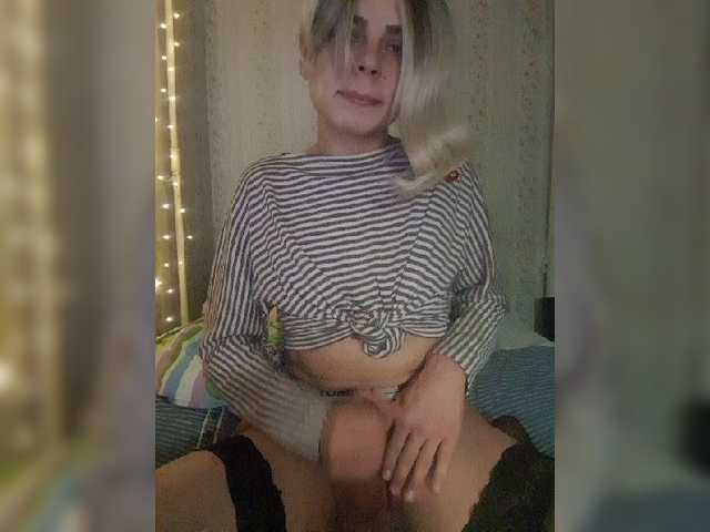 Live sex webcam photo for kitty-femboy #276925722