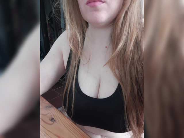 Live sex webcam photo for kittywithbig #291171229