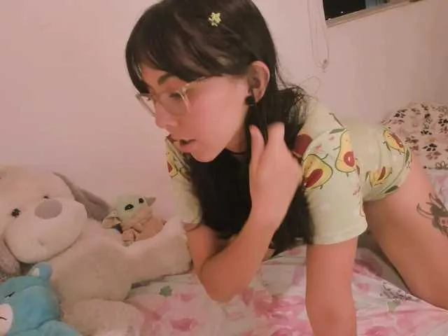 Live sex webcam photo for kiwi----- #291342863