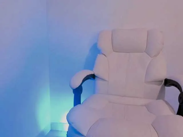 Live sex webcam photo for kiwi----- #292063901