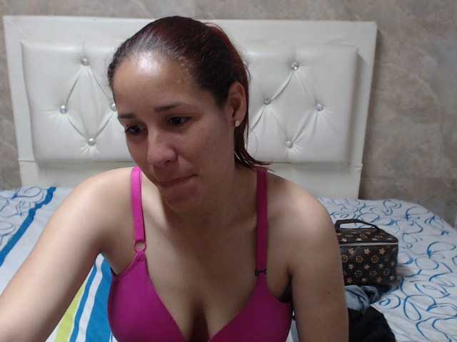 Live sex webcam photo for kloejames #274593259