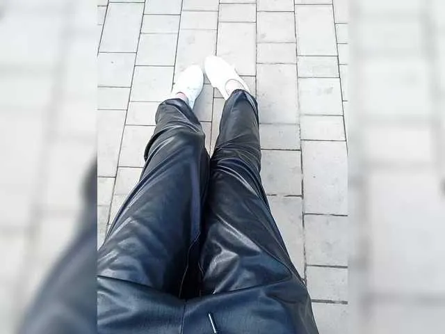 Live sex webcam photo for klubnichkka #291961182