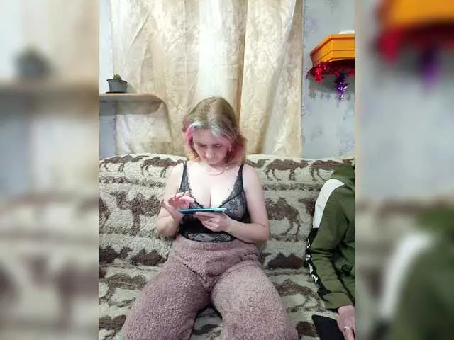 Live sex webcam photo for koketka23web #290823223