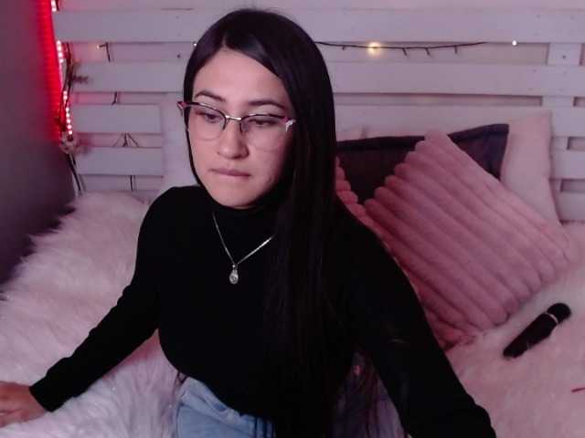 Live sex webcam photo for koryy-dior #274936658