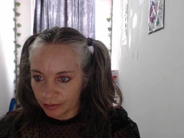 Live sex webcam photo for kristensweet-777 #278264057