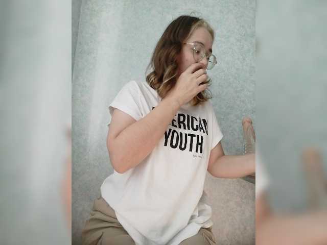Live sex webcam photo for kroshka-meow #294025606