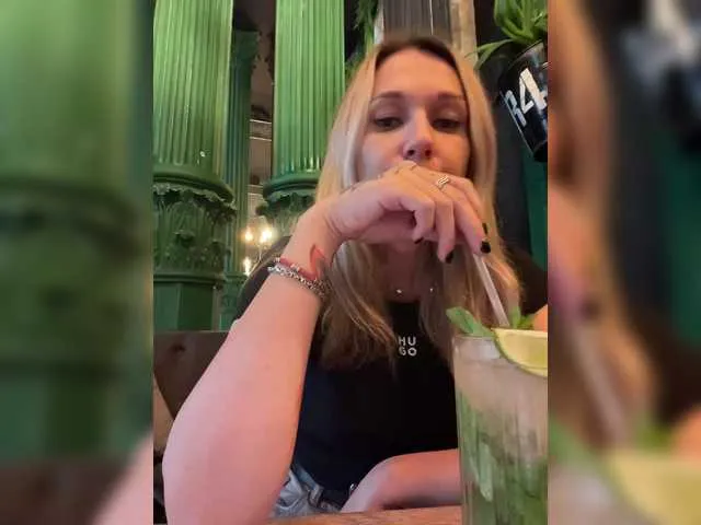 Live sex webcam photo for kykyshe4ka #291879303