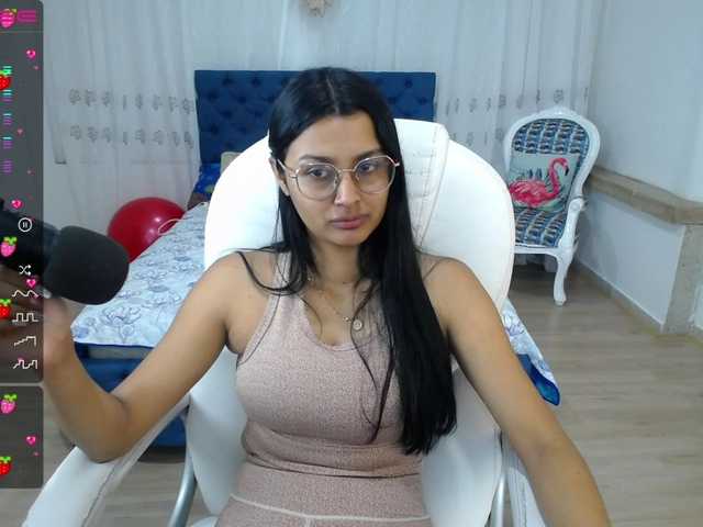 Live sex webcam photo for kylie-janne #274238216