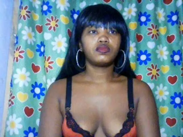 Live sex webcam photo for kylie11 #290911789