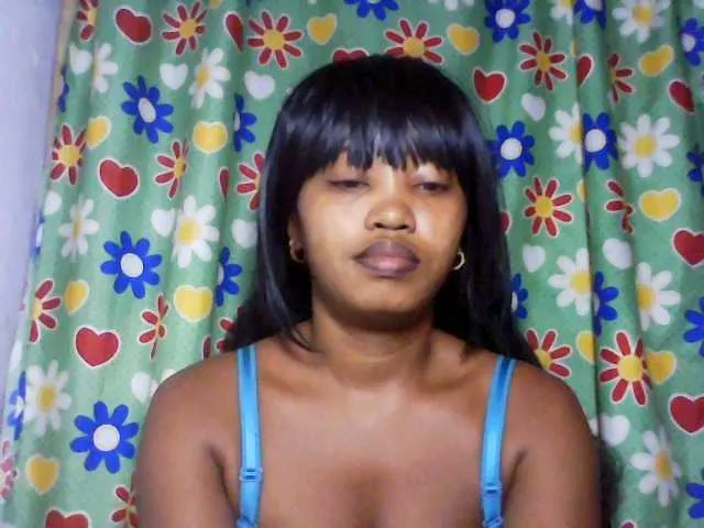 Live sex webcam photo for kylie11 #291170601