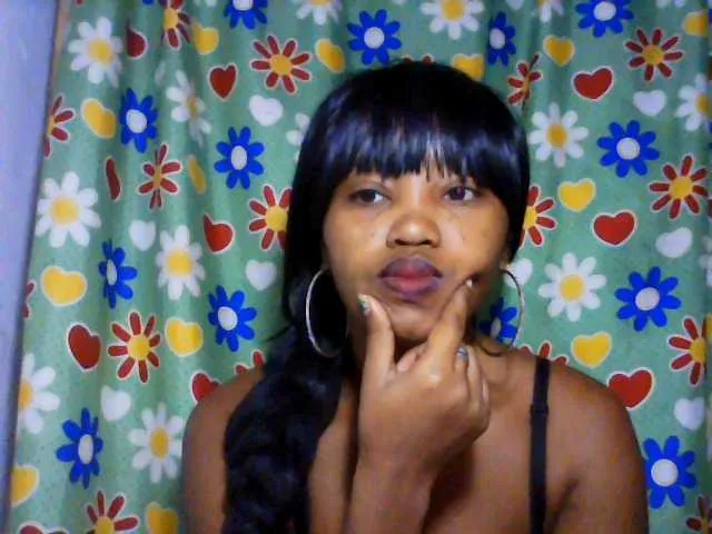 Live sex webcam photo for kylie11 #291409319