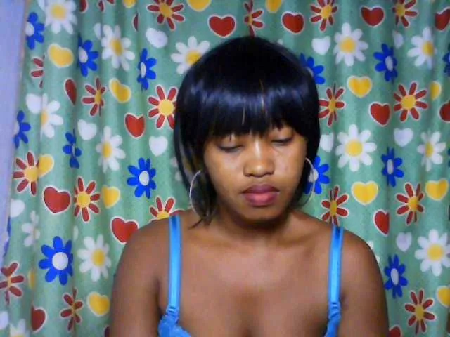 Live sex webcam photo for kylie11 #291469497
