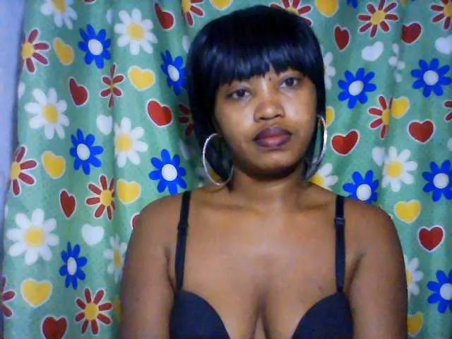 Live sex webcam photo for kylie11 #291631483