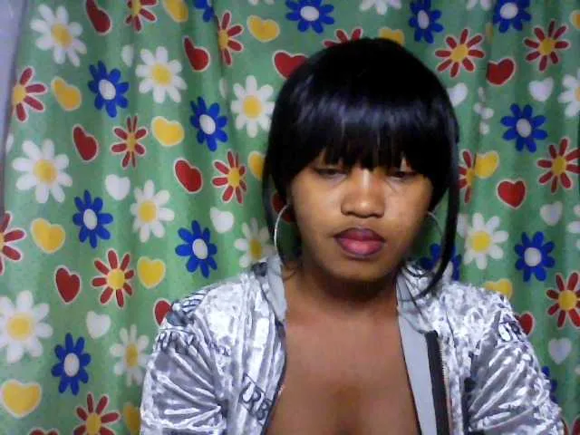 Live sex webcam photo for kylie11 #291641046