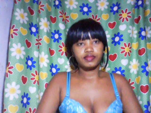 Live sex webcam photo for kylie11 #291706875