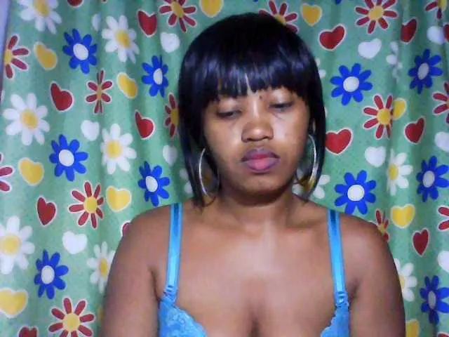 Live sex webcam photo for kylie11 #291715344