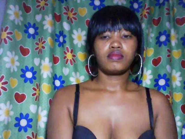 Live sex webcam photo for kylie11 #291739477