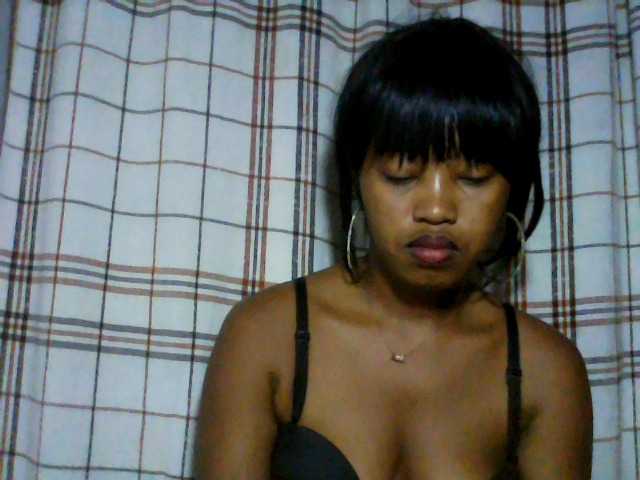 Live sex webcam photo for kylie11 #291910386