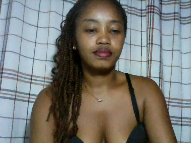 Live sex webcam photo for kylie11 #292088037