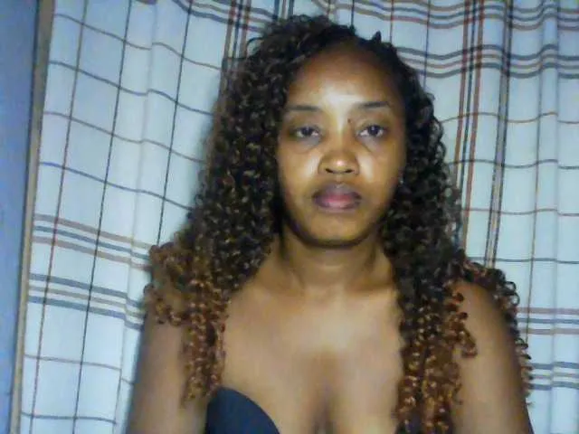 Live sex webcam photo for kylie11 #292561274