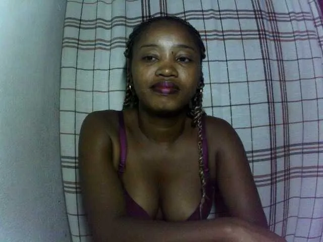 Live sex webcam photo for kylie11 #293336767