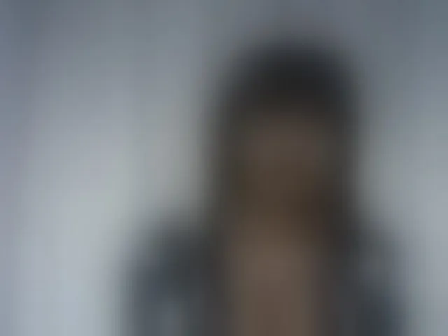 Live sex webcam photo for kylie11 #293769360