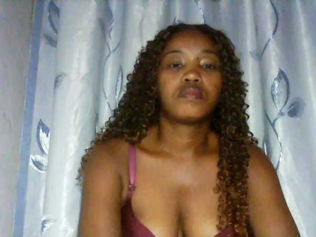 Live sex webcam photo for kylie11 #294283325
